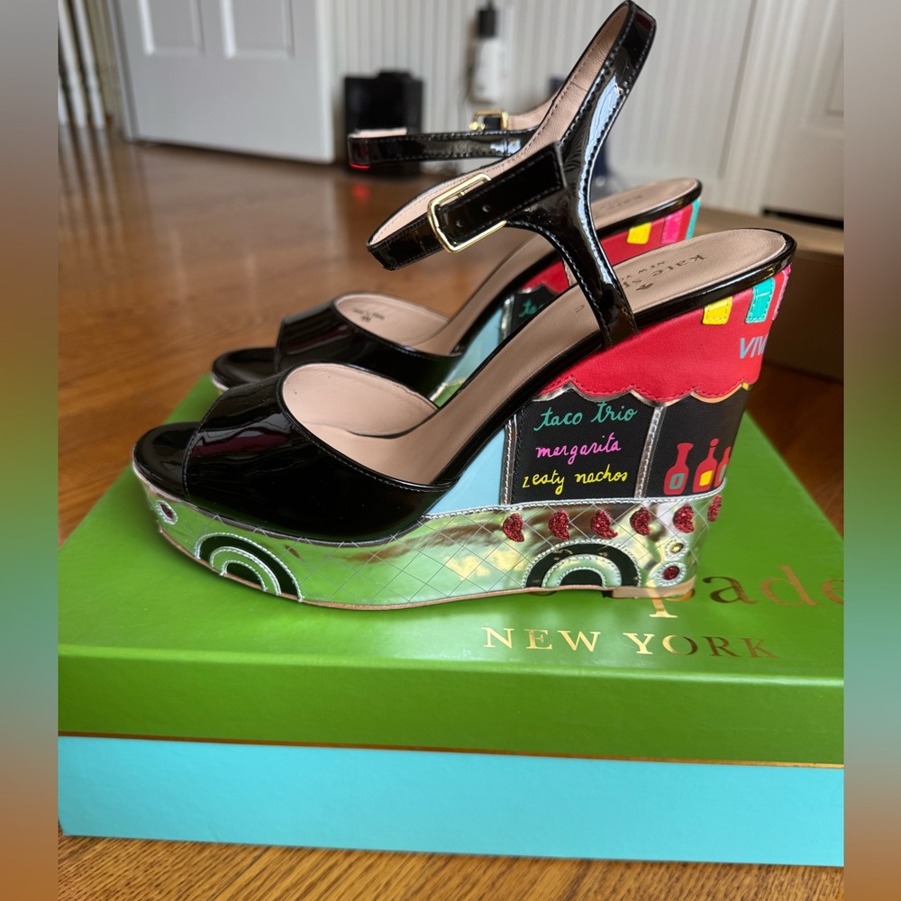 Kate Spade Dora wedge sandal (taco truck )